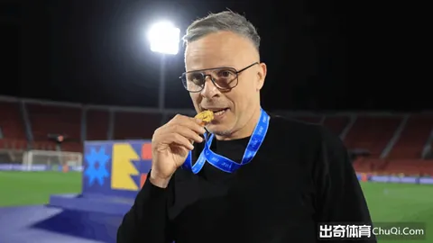 费耶诺德等多队盯多特新星，专家推荐续约分析